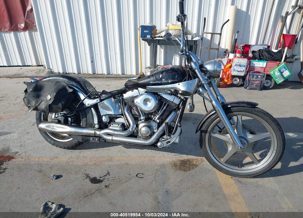 2000 HARLEY-DAVIDSON FXSTD VIN: 1HD1BSY67YY072599