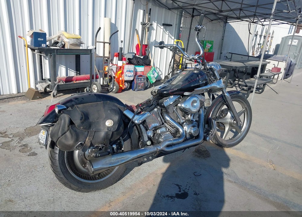 2000 HARLEY-DAVIDSON FXSTD VIN: 1HD1BSY67YY072599