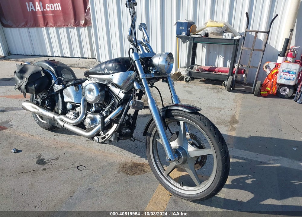2000 HARLEY-DAVIDSON FXSTD VIN: 1HD1BSY67YY072599