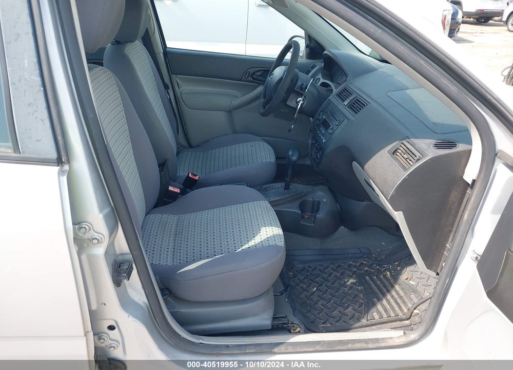 2007 FORD FOCUS S/SE/SES VIN: 1FAFP34N17W295412