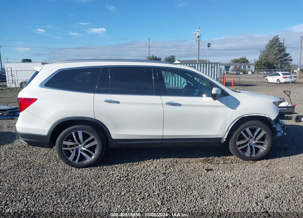 2017 HONDA PILOT TOURING VIN: 5FNYF5H94HB039253