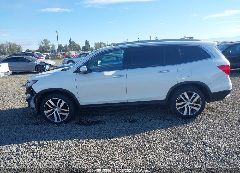 2017 HONDA PILOT TOURING VIN: 5FNYF5H94HB039253