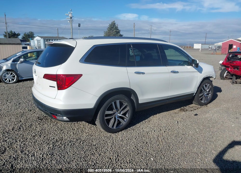 2017 HONDA PILOT TOURING VIN: 5FNYF5H94HB039253