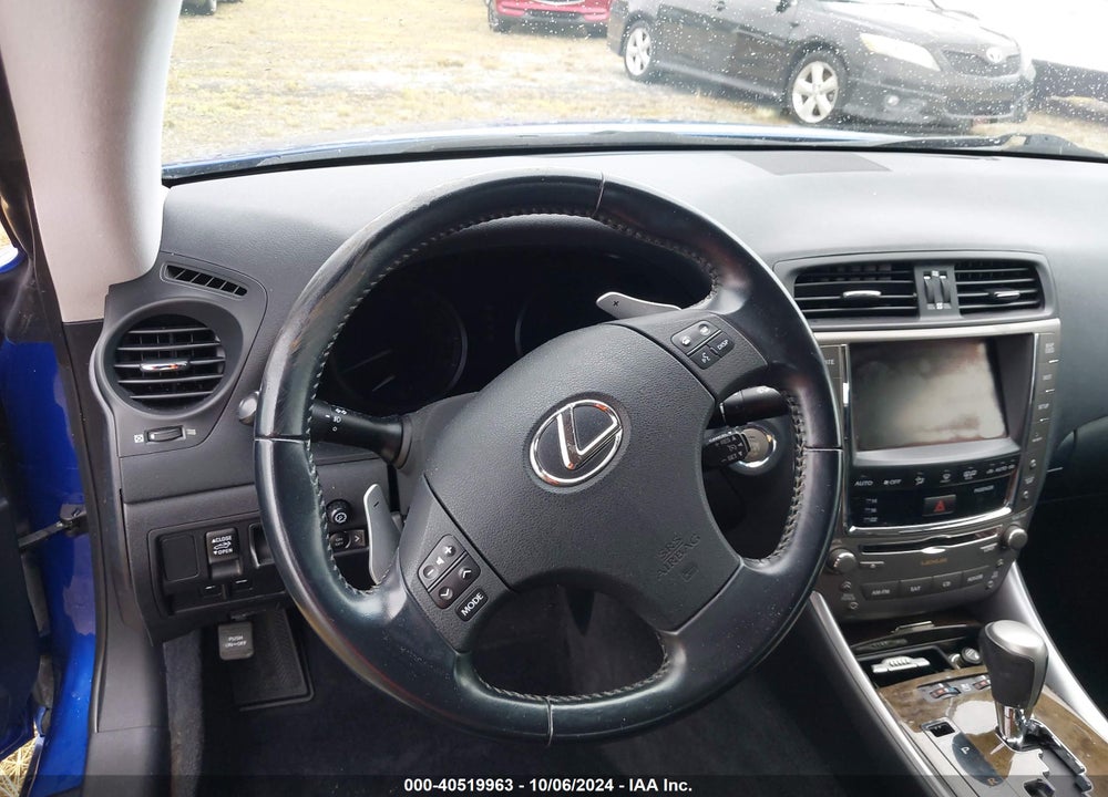 2010 LEXUS IS 350C VIN: JTHFE2C24A2500199