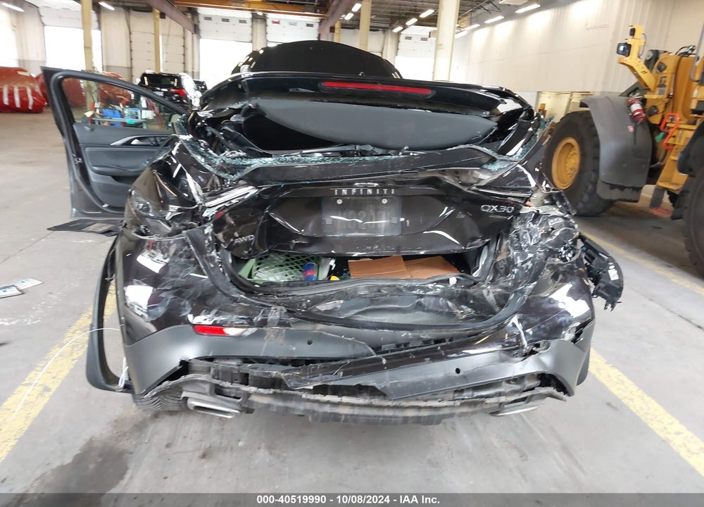 2018 INFINITI QX30 PREMIUM VIN: SJKCH5CR8JA048786