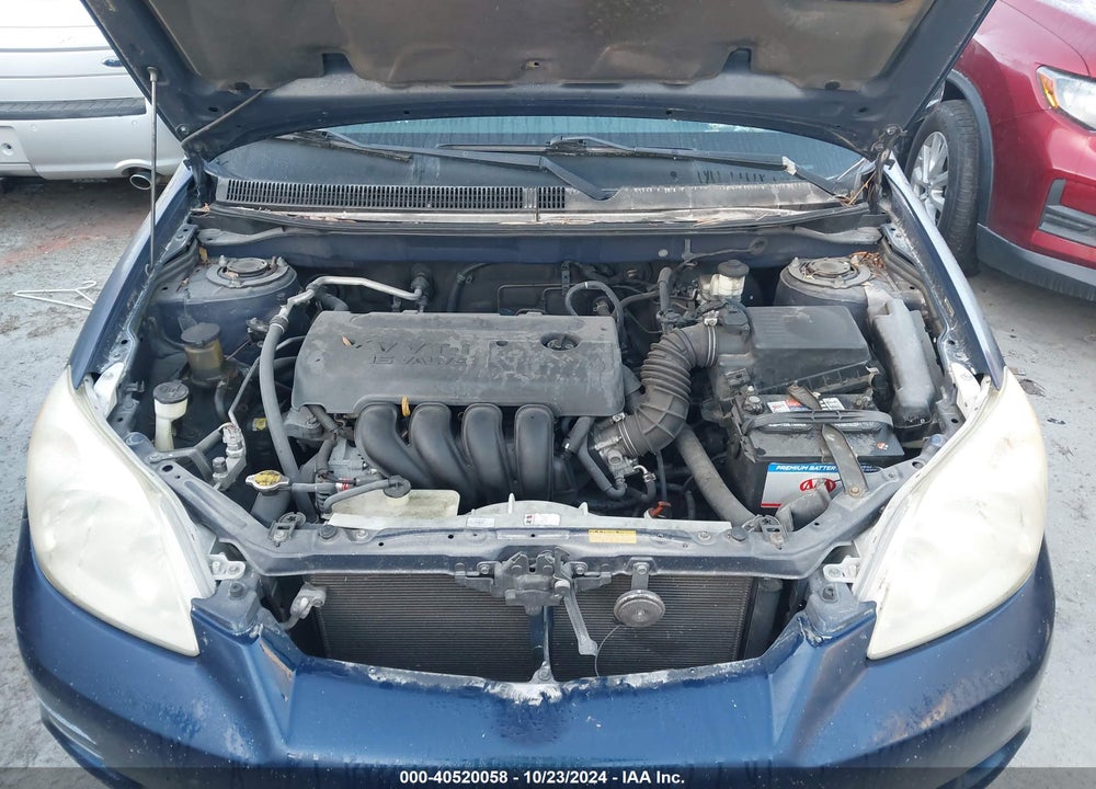 2007 TOYOTA MATRIX VIN: 2T1KR32E27C667824
