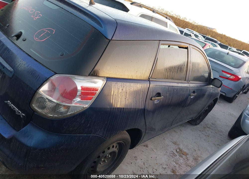 2007 TOYOTA MATRIX VIN: 2T1KR32E27C667824