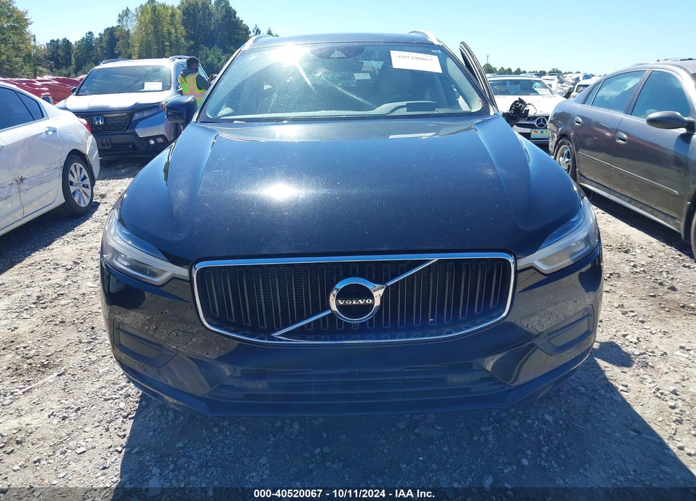 2018 VOLVO XC60 T5 MOMENTUM VIN: LYV102RKXJB117349