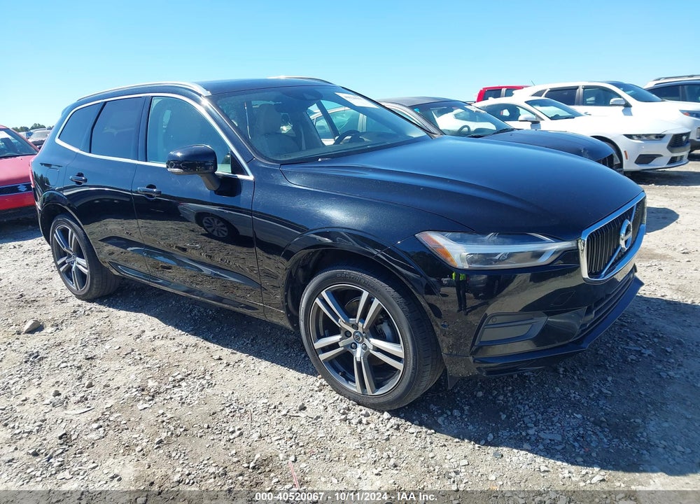 2018 VOLVO XC60 T5 MOMENTUM VIN: LYV102RKXJB117349
