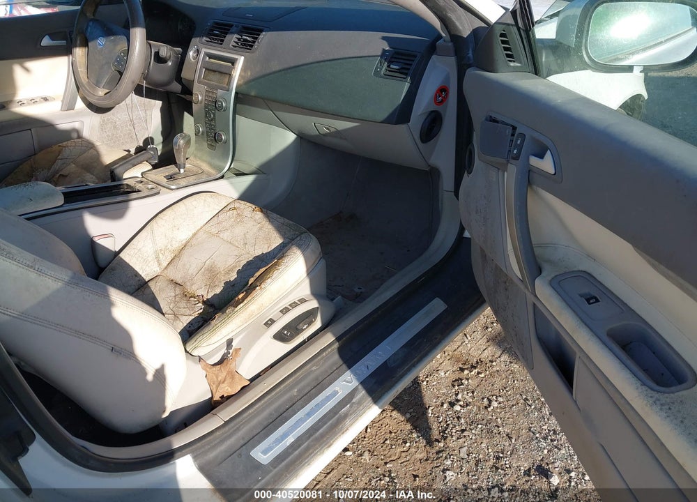 2009 VOLVO C70 T5 VIN: YV1MC67219J075133