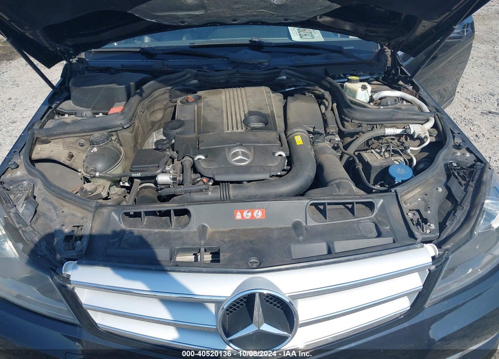 2012 MERCEDES-BENZ C 250 LUXURY/SPORT VIN: WDDGF4HB8CR209759