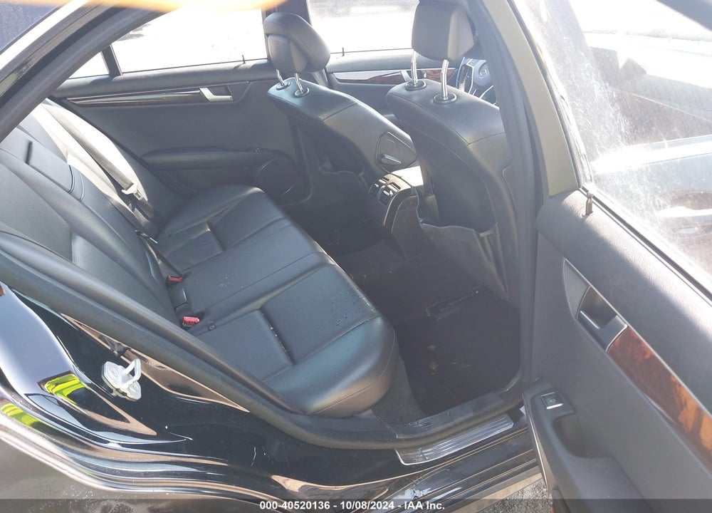 2012 MERCEDES-BENZ C 250 LUXURY/SPORT VIN: WDDGF4HB8CR209759