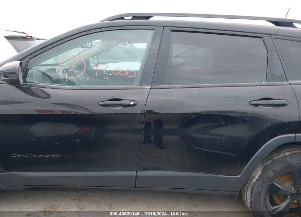 2018 JEEP CHEROKEE LATITUDE 4X4 VIN: 1C4PJMCB1JD547627