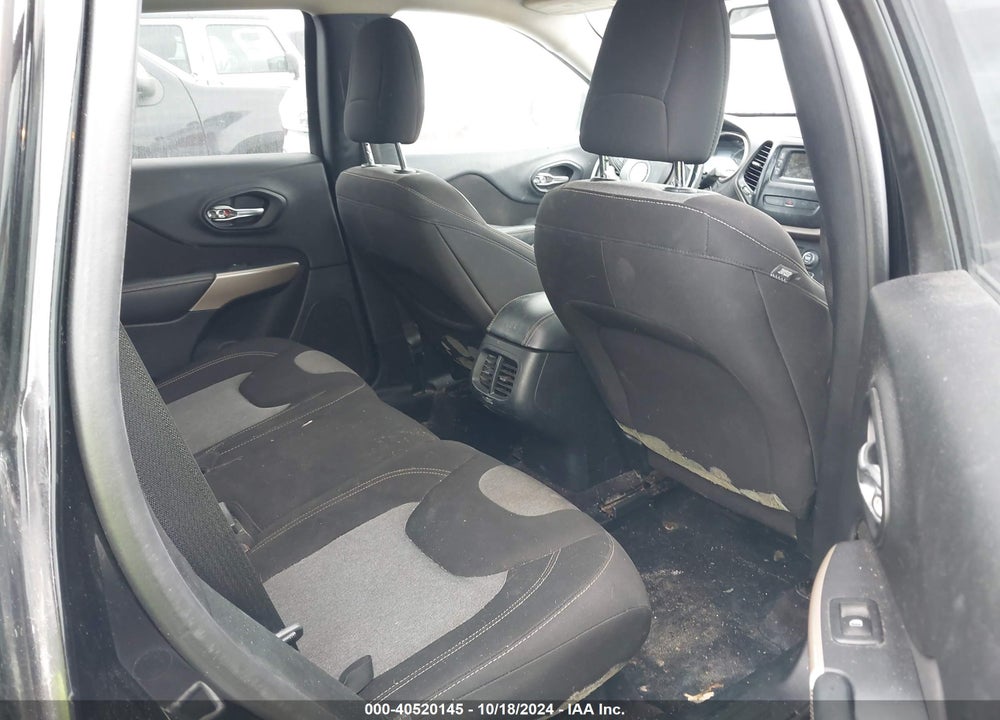 2018 JEEP CHEROKEE LATITUDE 4X4 VIN: 1C4PJMCB1JD547627