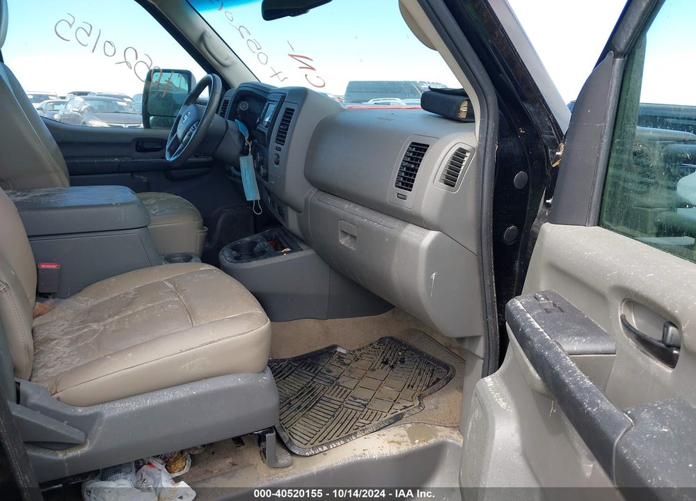 2018 NISSAN NV PASSENGER NV3500 HD SL V8 VIN: 5BZAF0AA6JN853260