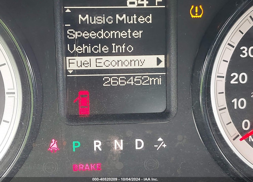 2018 RAM 1500 VIN: 1C6RR6FG1JS201763
