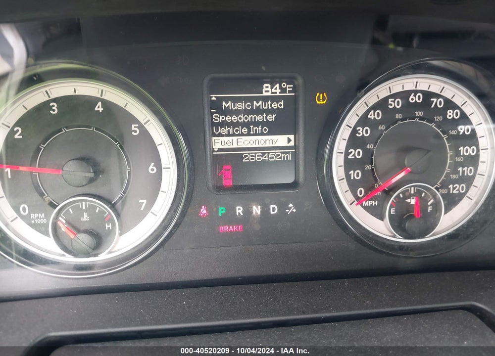 2018 RAM 1500 VIN: 1C6RR6FG1JS201763