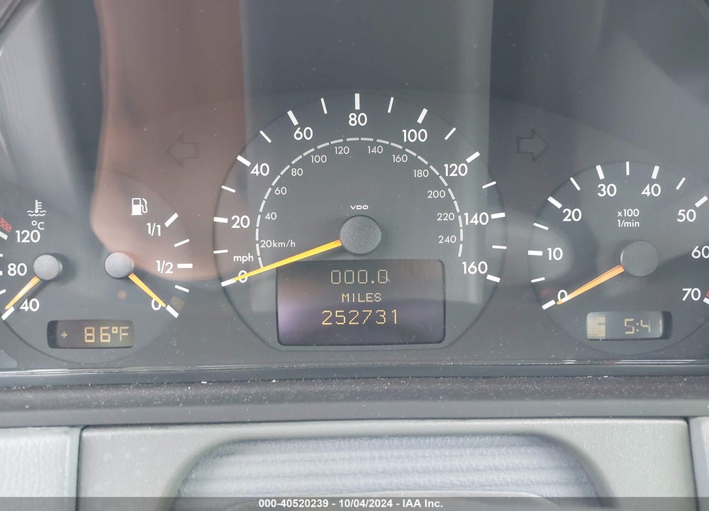 2001 MERCEDES-BENZ E 430 VIN: WDBJF70J81X060524