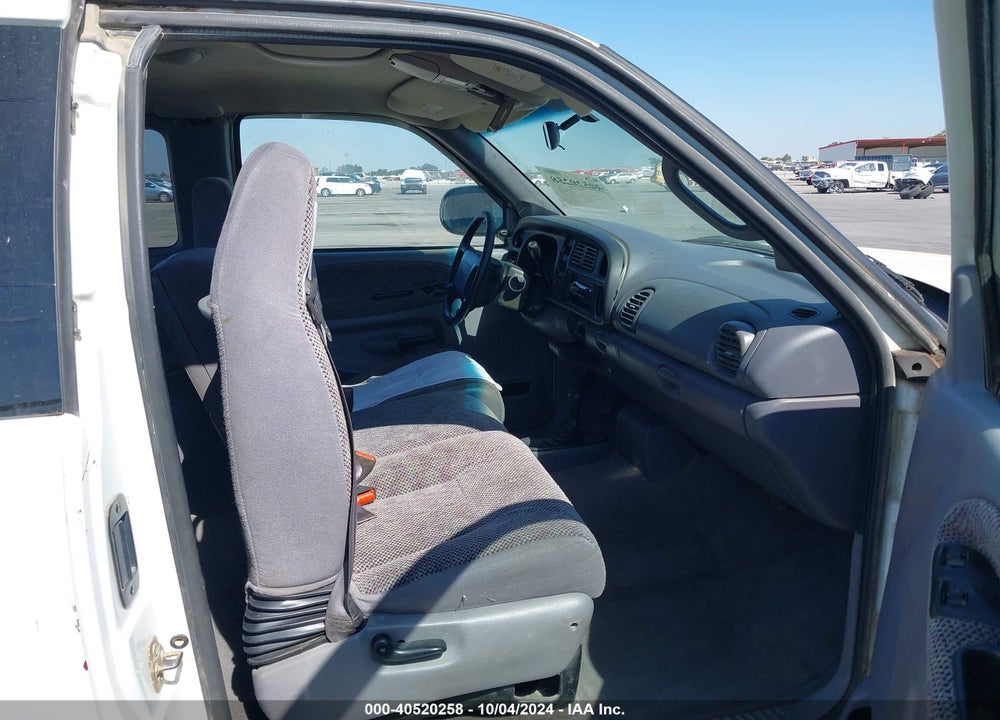 2001 DODGE RAM 1500 VIN: 3B7HF13Z01G221015