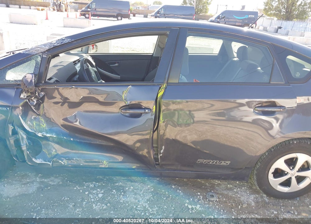 2013 TOYOTA PRIUS TWO VIN: JTDKN3DU9D1706537