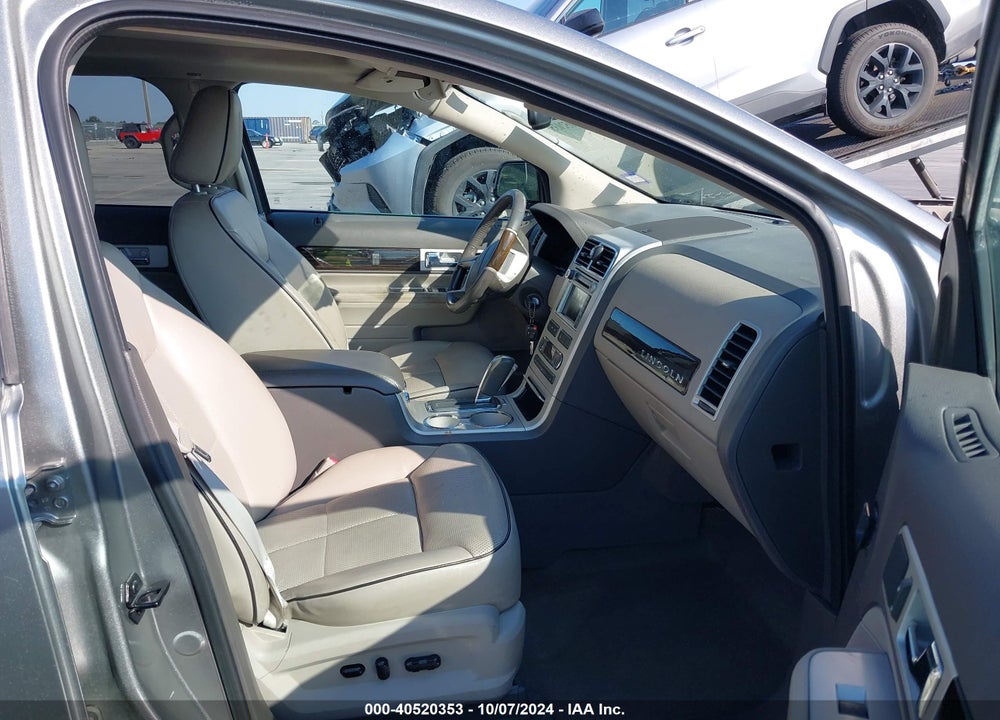 2008 LINCOLN MKX VIN: 2LMDU68C38BJ29982