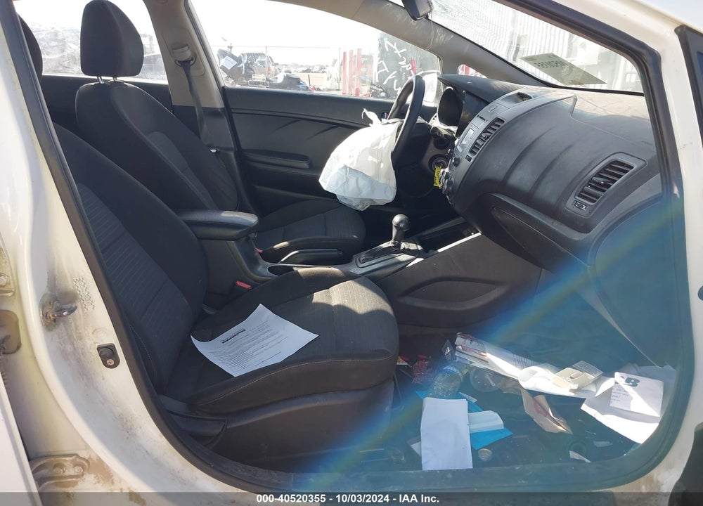 2016 KIA FORTE LX VIN: KNAFX4A61G5535381