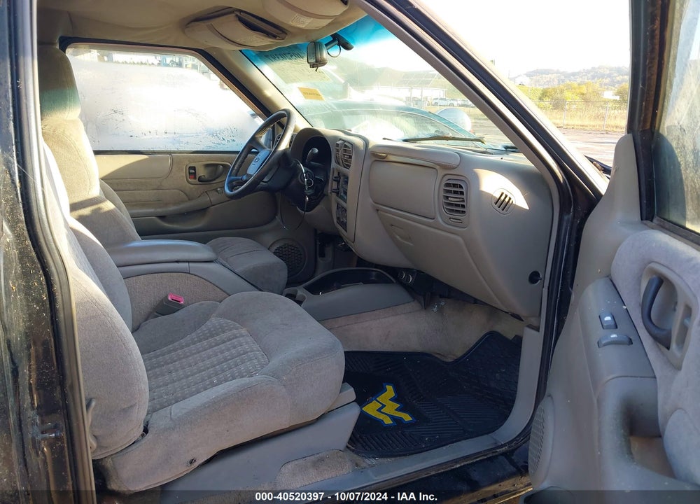 1998 CHEVROLET S-10 LS VIN: 1GCCT19W6W8248815