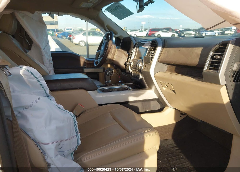 2018 FORD F-150 LARIAT VIN: 1FTEW1E56JKD10156