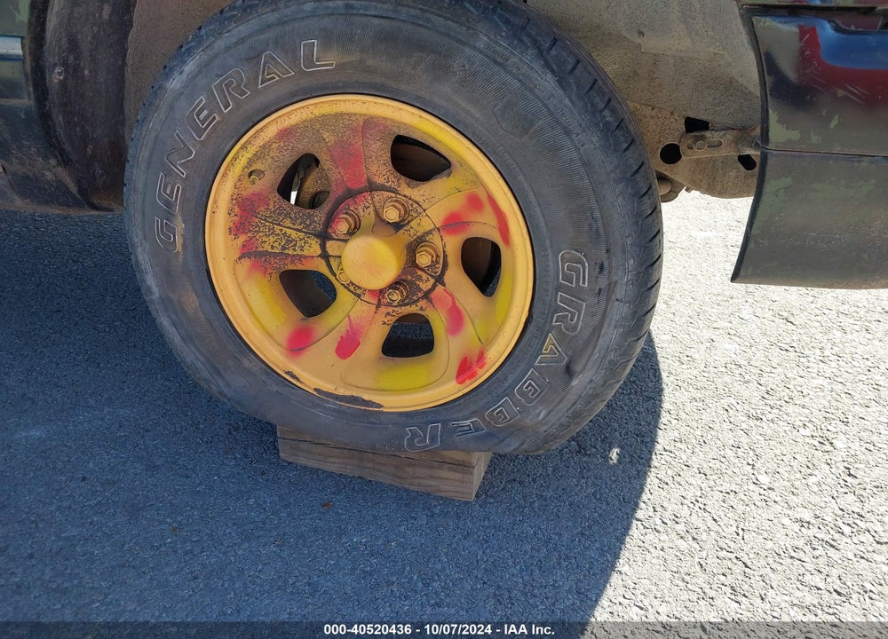 1997 CHEVROLET S-10 LS FLEETSIDE VIN: 1GCCS1444VK123676