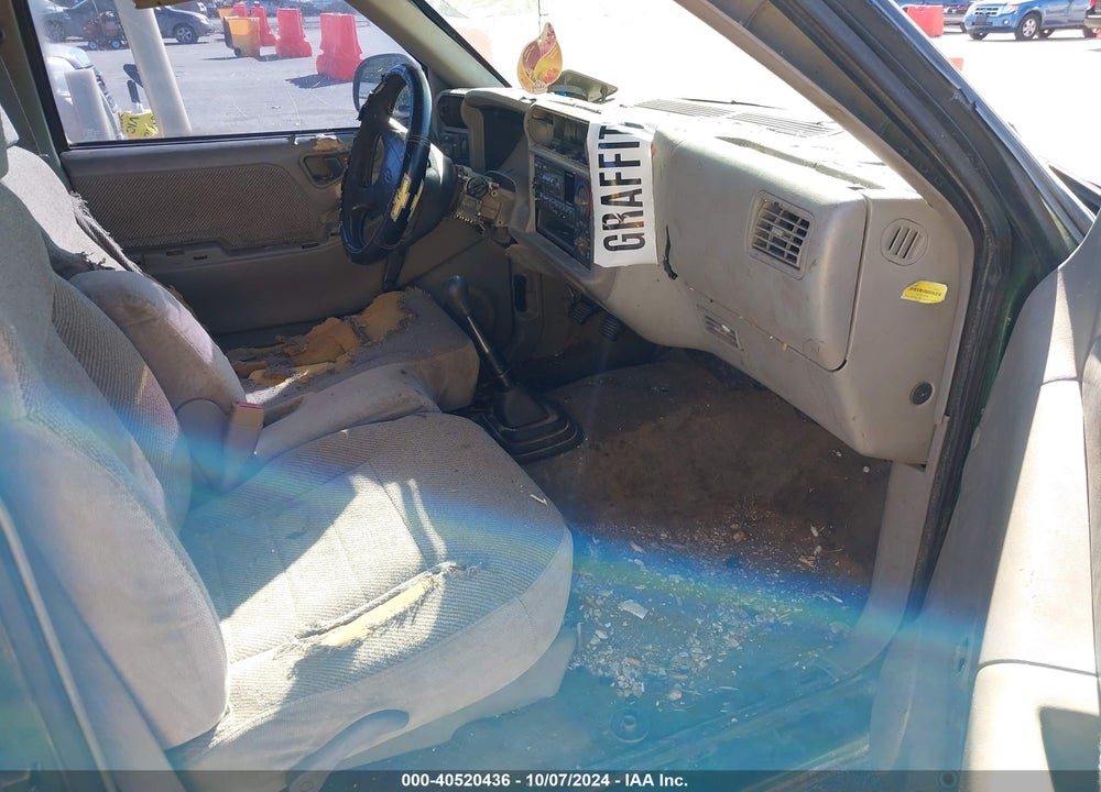 1997 CHEVROLET S-10 LS FLEETSIDE VIN: 1GCCS1444VK123676