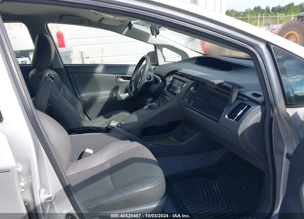 2011 TOYOTA PRIUS TWO VIN: JTDKN3DU8B1369212