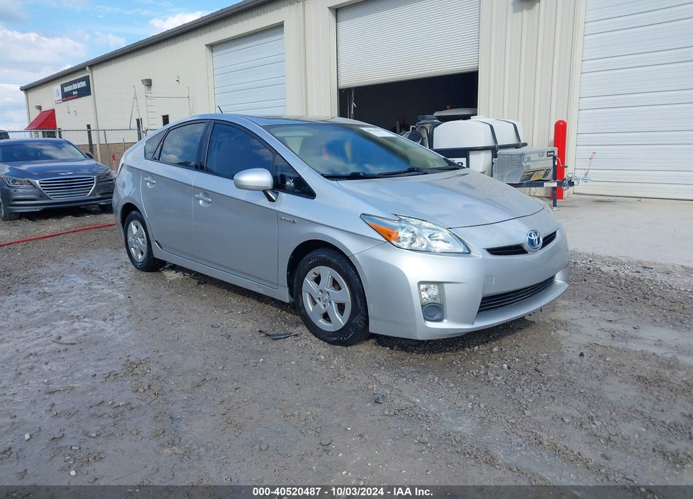 2011 TOYOTA PRIUS TWO VIN: JTDKN3DU8B1369212