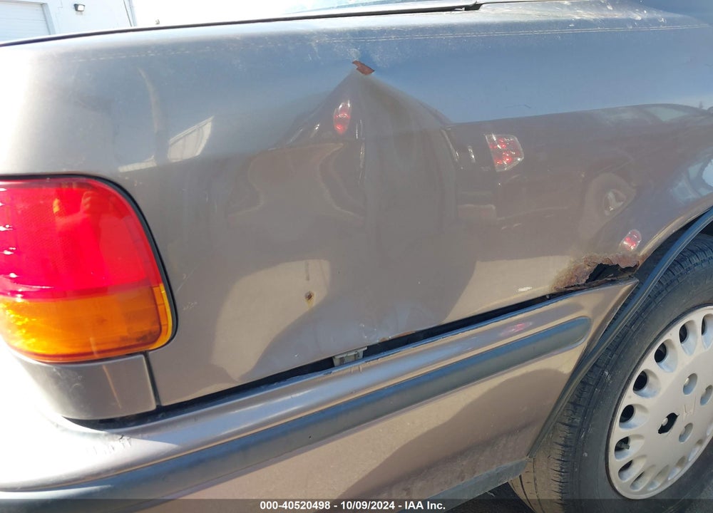 1992 HONDA ACCORD EX VIN: 1HGCB7170NA005438