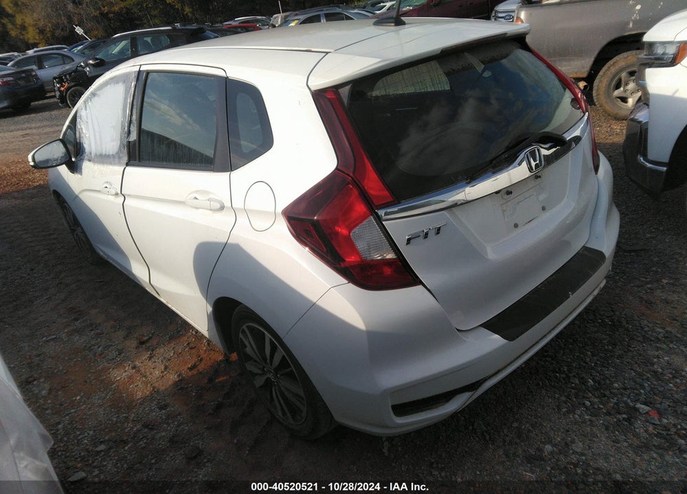 2018 HONDA FIT EX VIN: 3HGGK5H83JM713121