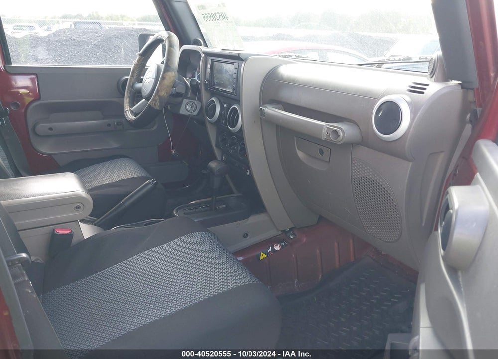 2008 JEEP WRANGLER UNLIMITED SAHARA VIN: 1J4GA59118L527358