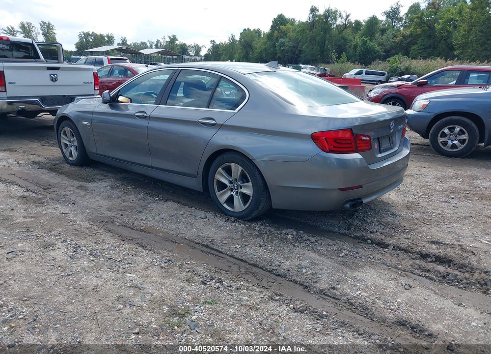 2012 BMW 528I XDRIVE VIN: WBAXH5C56CDW07056