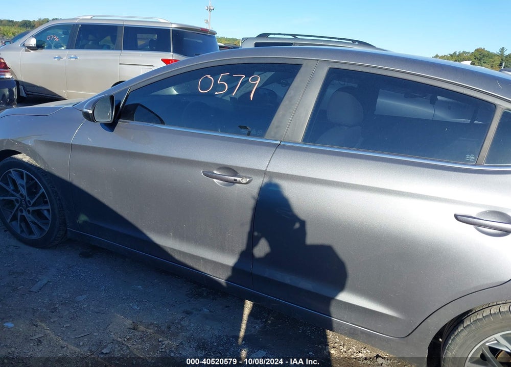 2019 HYUNDAI ELANTRA LIMITED VIN: 5NPD84LF8KH451927