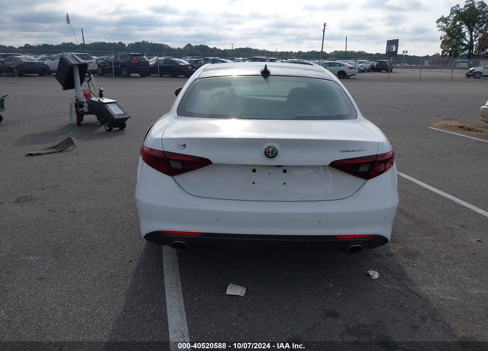 2017 ALFA ROMEO GIULIA AWD VIN: ZARFAEDN7H7551951