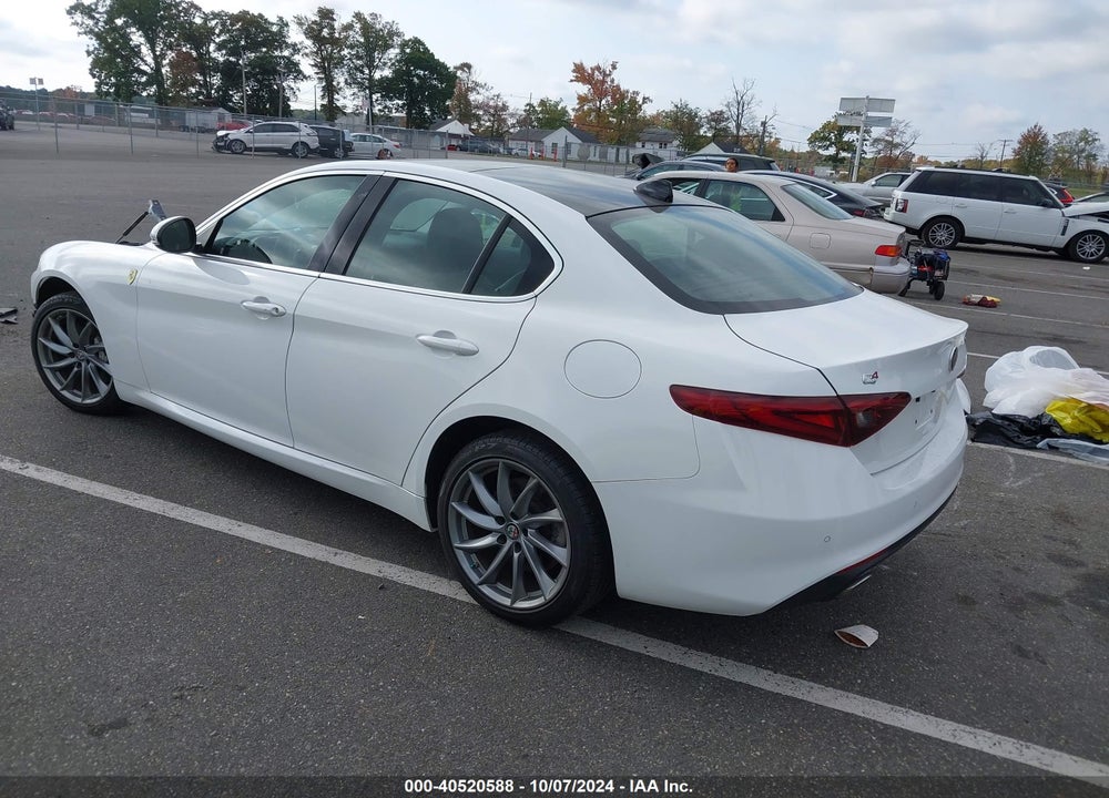 2017 ALFA ROMEO GIULIA AWD VIN: ZARFAEDN7H7551951