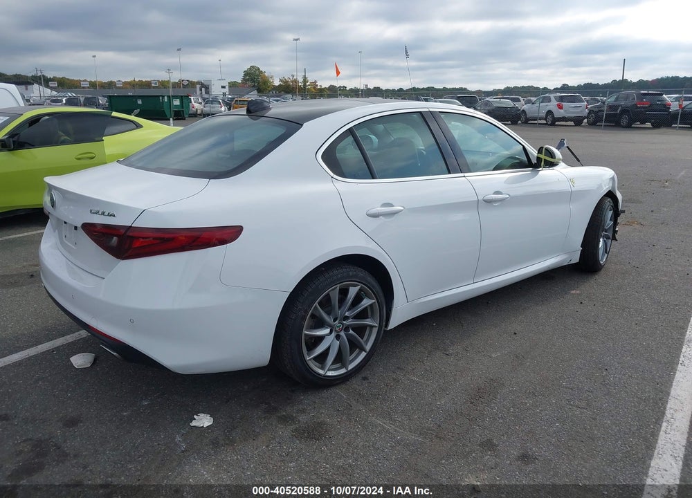 2017 ALFA ROMEO GIULIA AWD VIN: ZARFAEDN7H7551951