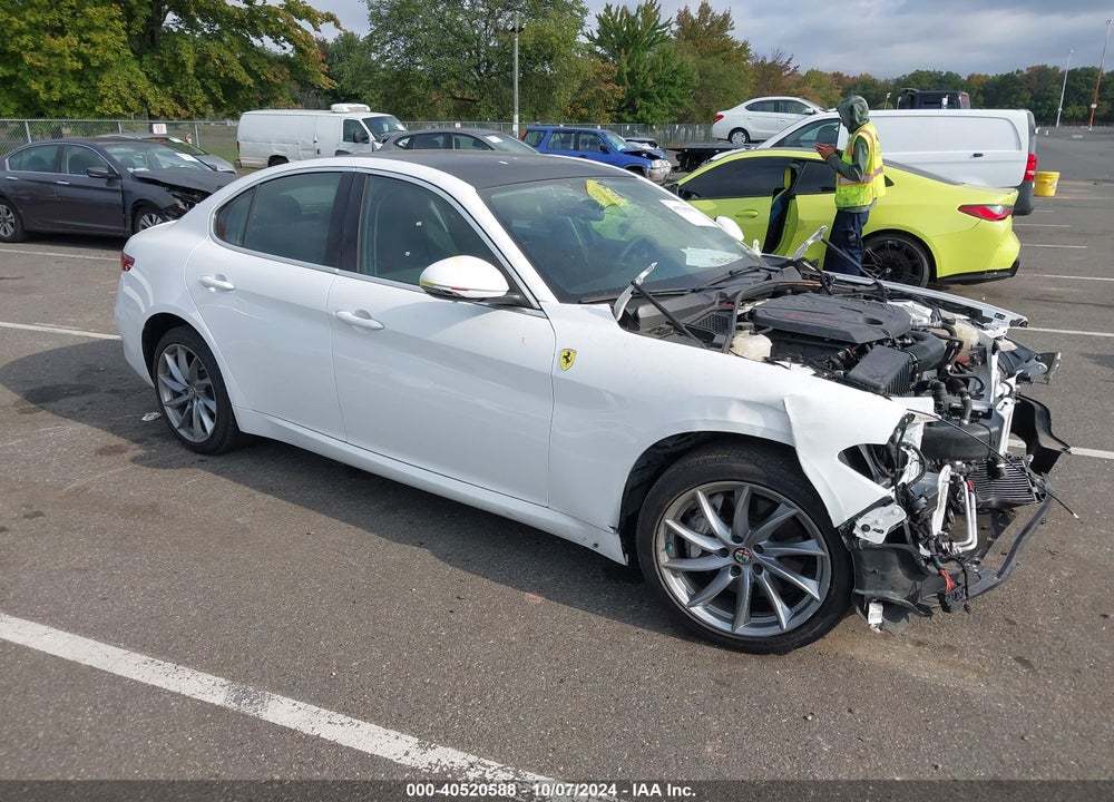 2017 ALFA ROMEO GIULIA AWD VIN: ZARFAEDN7H7551951