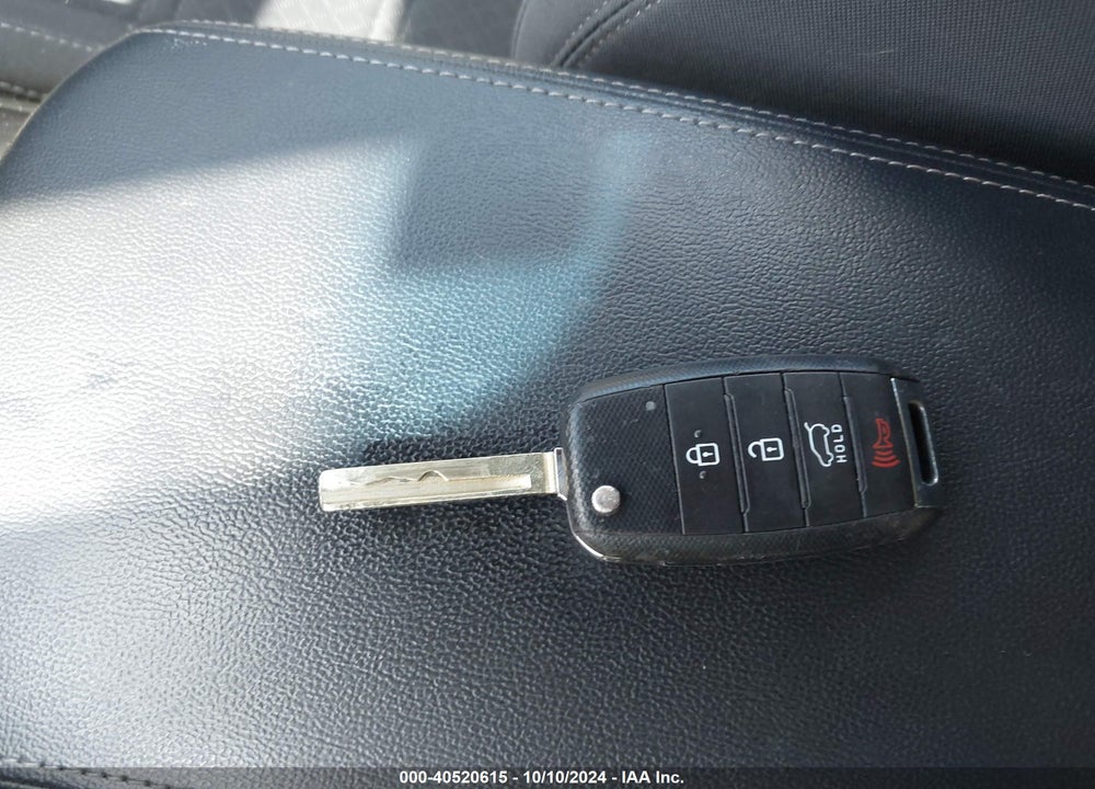 2019 KIA SORENTO 2.4L LX VIN: 5XYPGDA3XKG515000