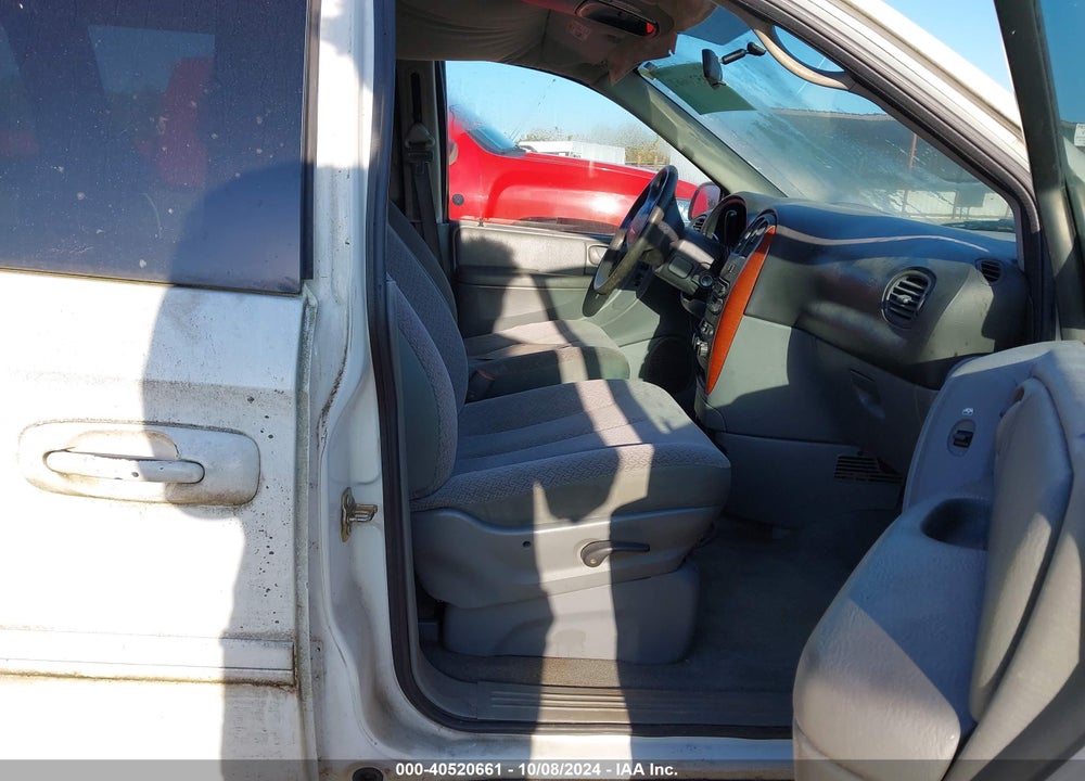2007 CHRYSLER TOWN & COUNTRY LX VIN: 2A4GP44RX7R191303
