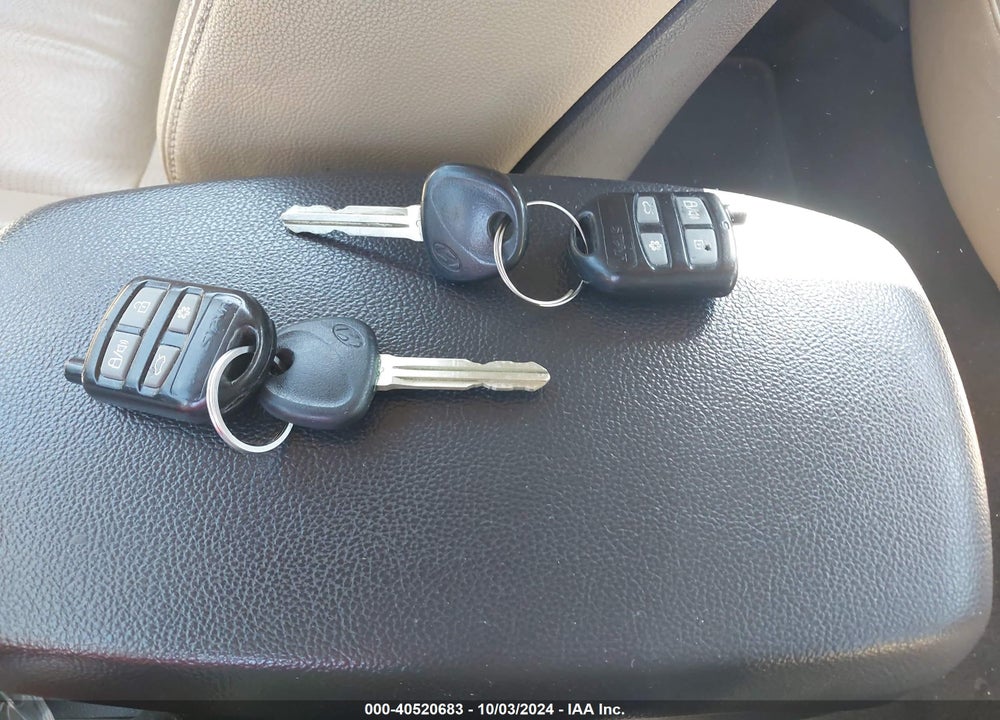 2011 HYUNDAI ELANTRA LIMITED VIN: 5NPDH4AE1BH013020
