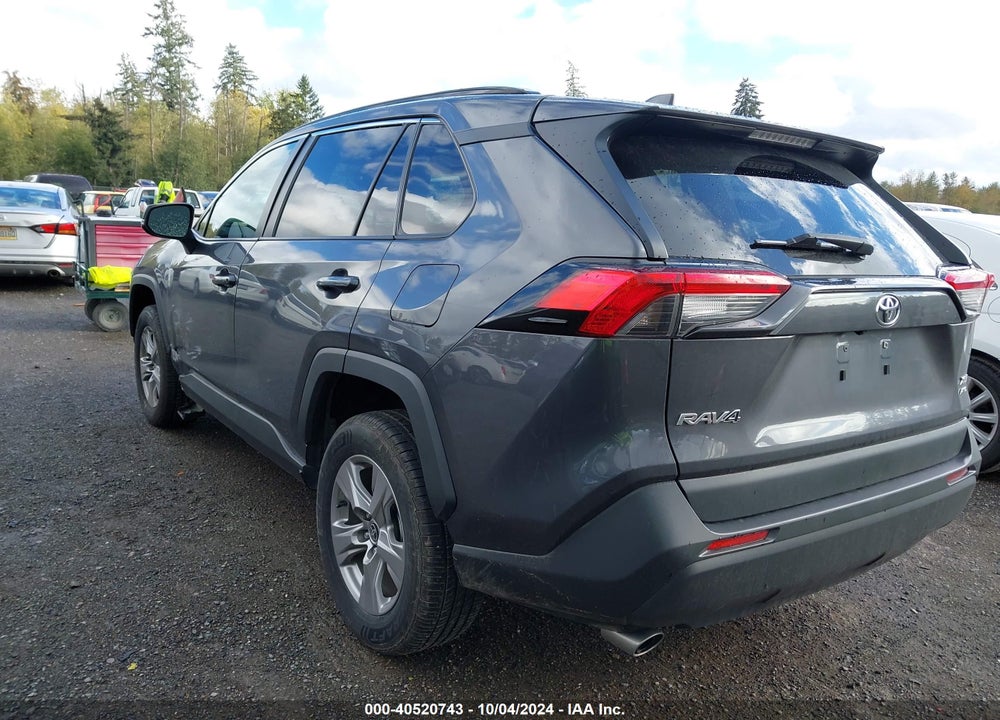 2022 TOYOTA RAV4 XLE VIN: 2T3P1RFV2NW283930