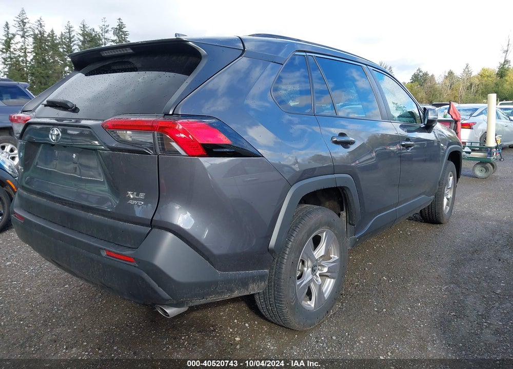2022 TOYOTA RAV4 XLE VIN: 2T3P1RFV2NW283930