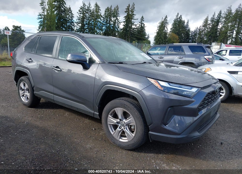 2022 TOYOTA RAV4 XLE VIN: 2T3P1RFV2NW283930