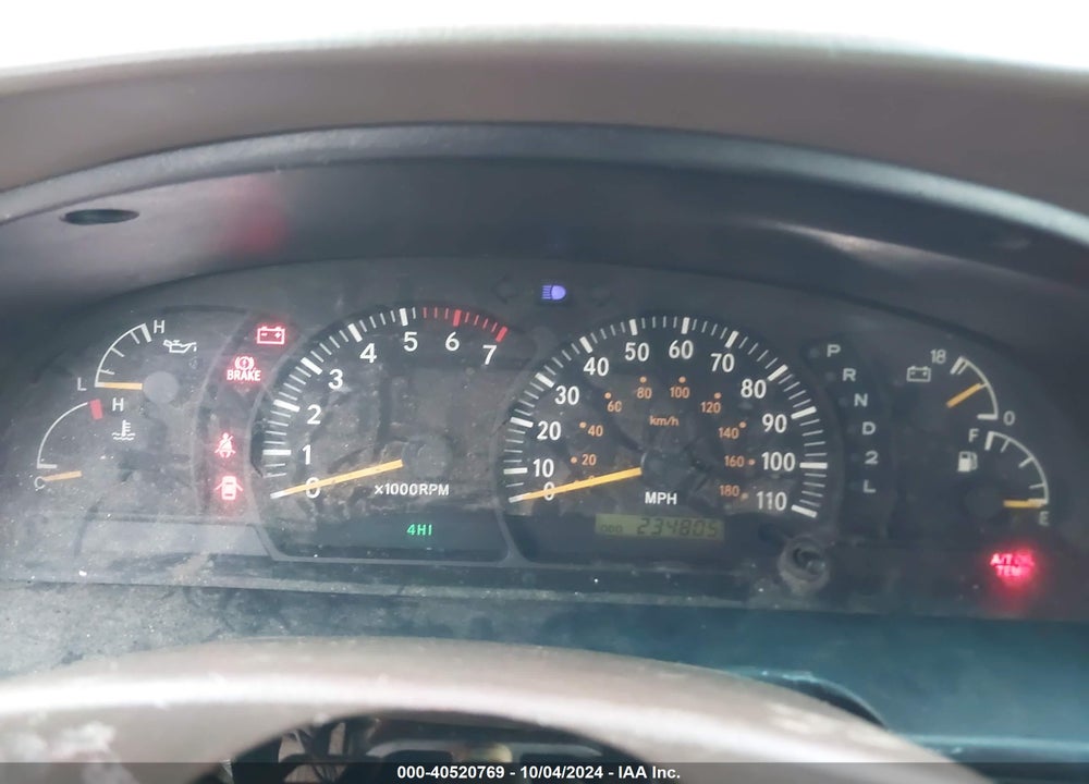 2000 TOYOTA TUNDRA SR5 V8 VIN: 5TBBT4410YS079066