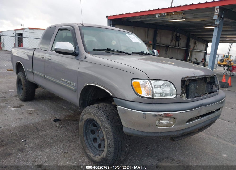 2000 TOYOTA TUNDRA SR5 V8 VIN: 5TBBT4410YS079066