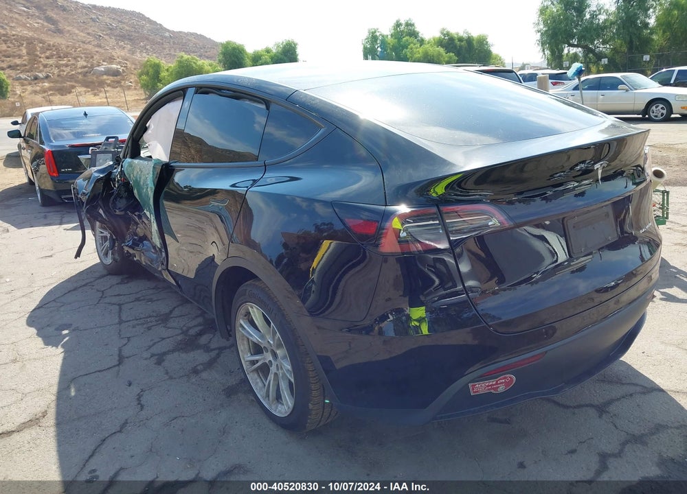 2023 TESLA MODEL Y VIN: 7SAYGDEE9PA114777